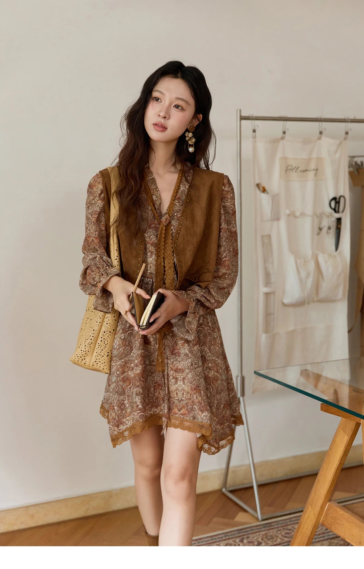 MISHOW Suede Vest Jacket for Women 2025 Autumn French Vintage Sleeveless Thin Vest Coat Rivet Design V-neck Vests MXE46W0863