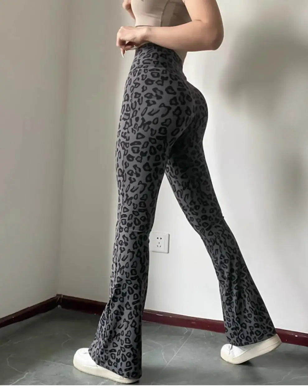 BIVIGAOS Spring Summer Leopard Print Flared Leggings Women Sharkskin High Waist Tight Sport Pilates Sexy Fitness Horseshoe Pants
