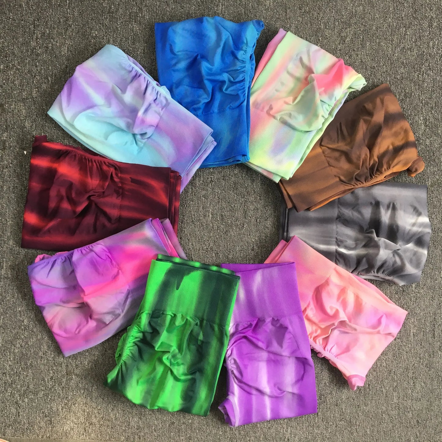 The Aurora Gradient Scrunch