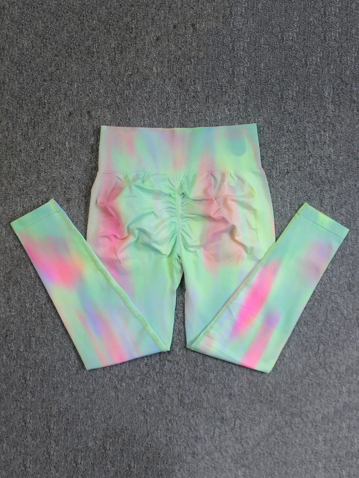 The Aurora Gradient Scrunch