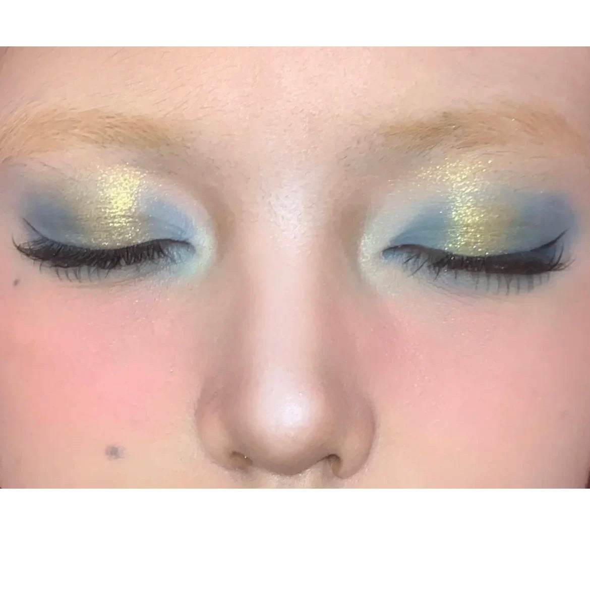 The 16-Color Chameleon Eyeshadow Palette
