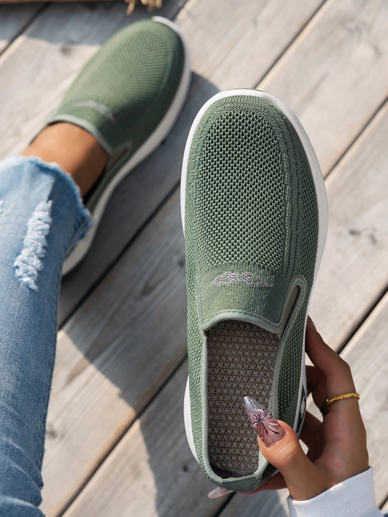 Women Casual Sports Shoes Breathable Lightweight Sneakers Anti-slip Flats Outdoor Running Walking Shoes Female Vulcanized Shoes