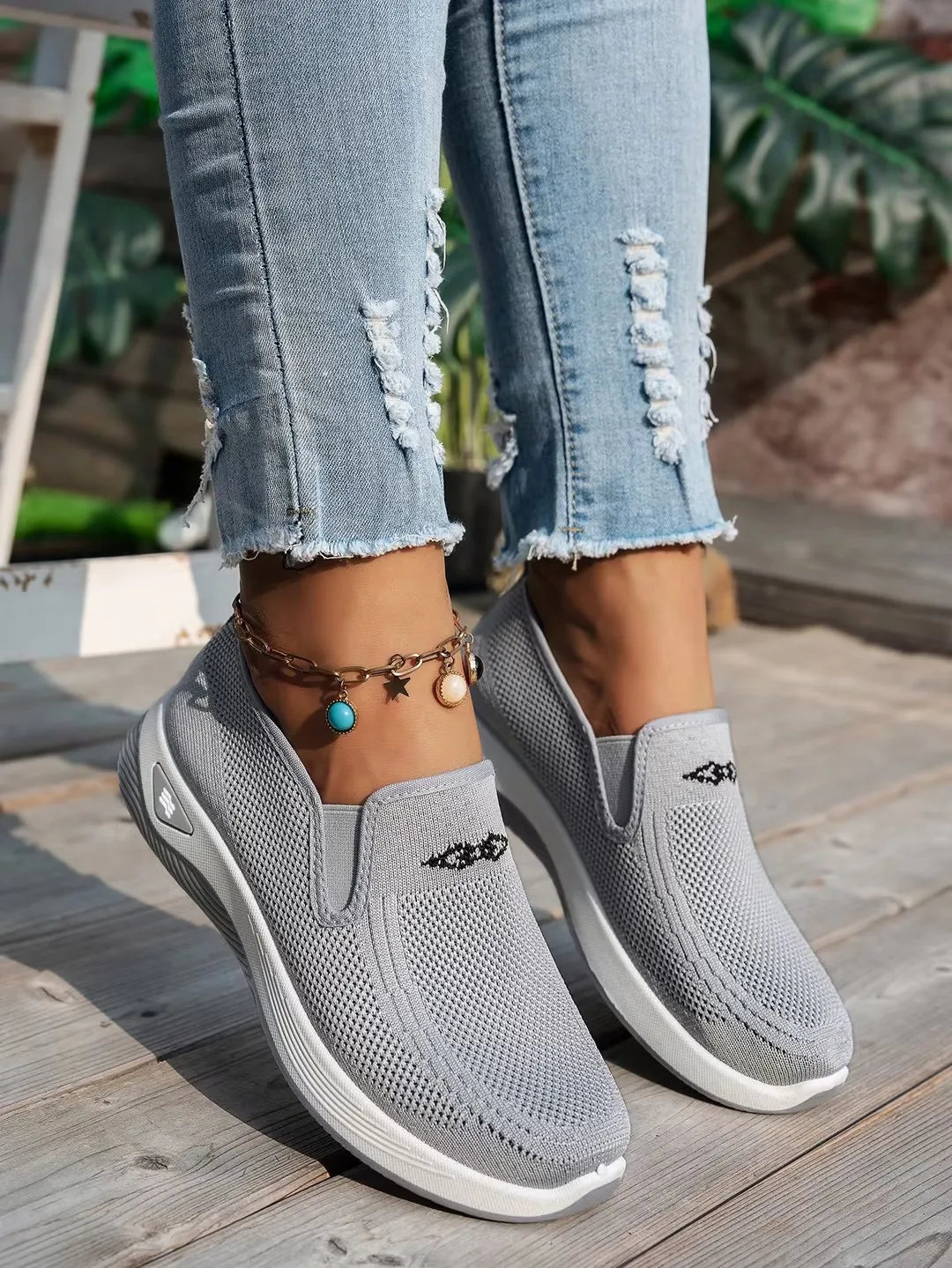 Women Casual Sports Shoes Breathable Lightweight Sneakers Anti-slip Flats Outdoor Running Walking Shoes Female Vulcanized Shoes
