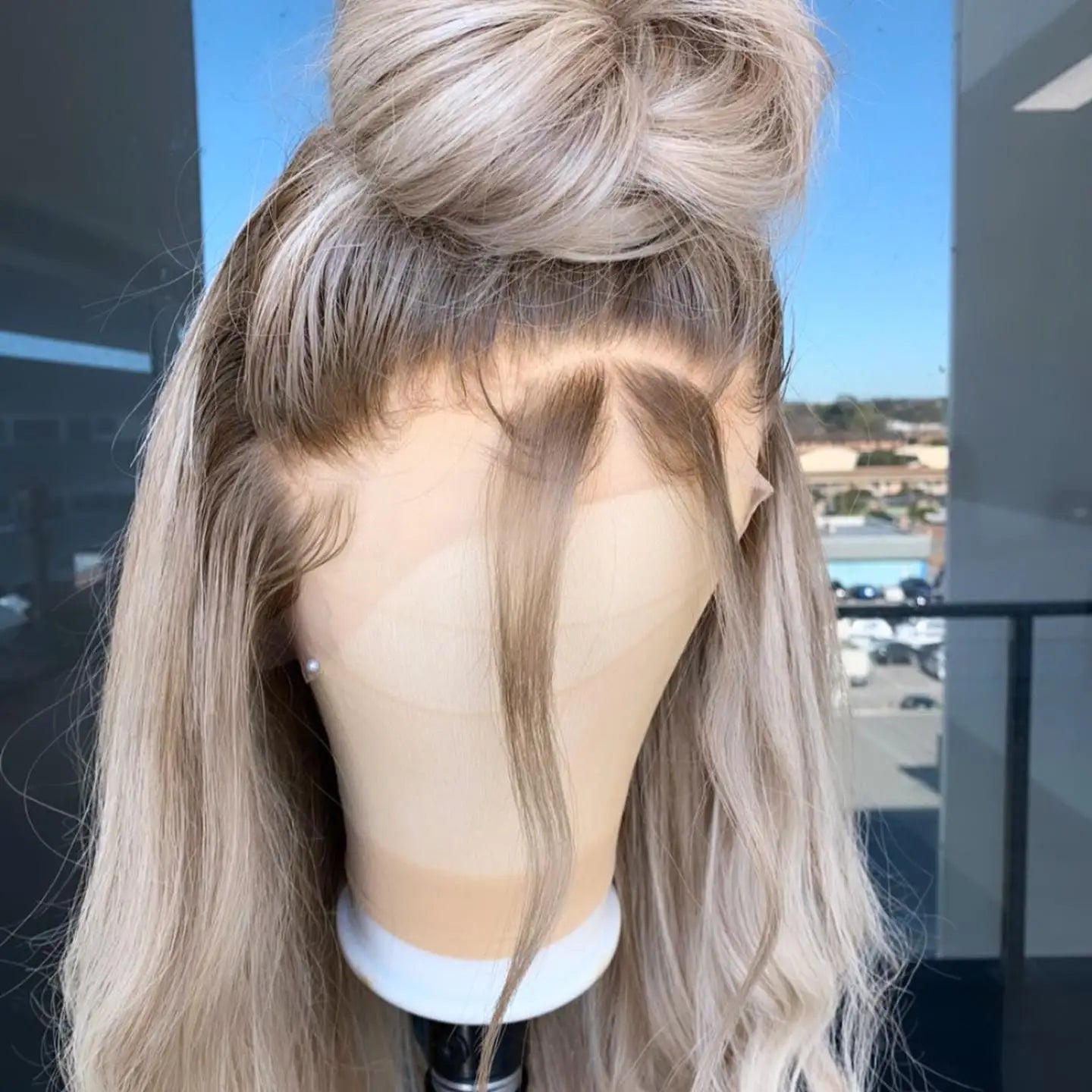 QW Ash Blonde Ombre Preplucked Glueless Body Wave Long Synthetic Hair Lace Front  Wigs for Women Frontal Wig Cosplay Party