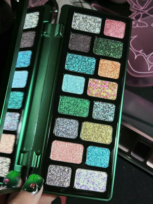 The 16-Color Chameleon Eyeshadow Palette
