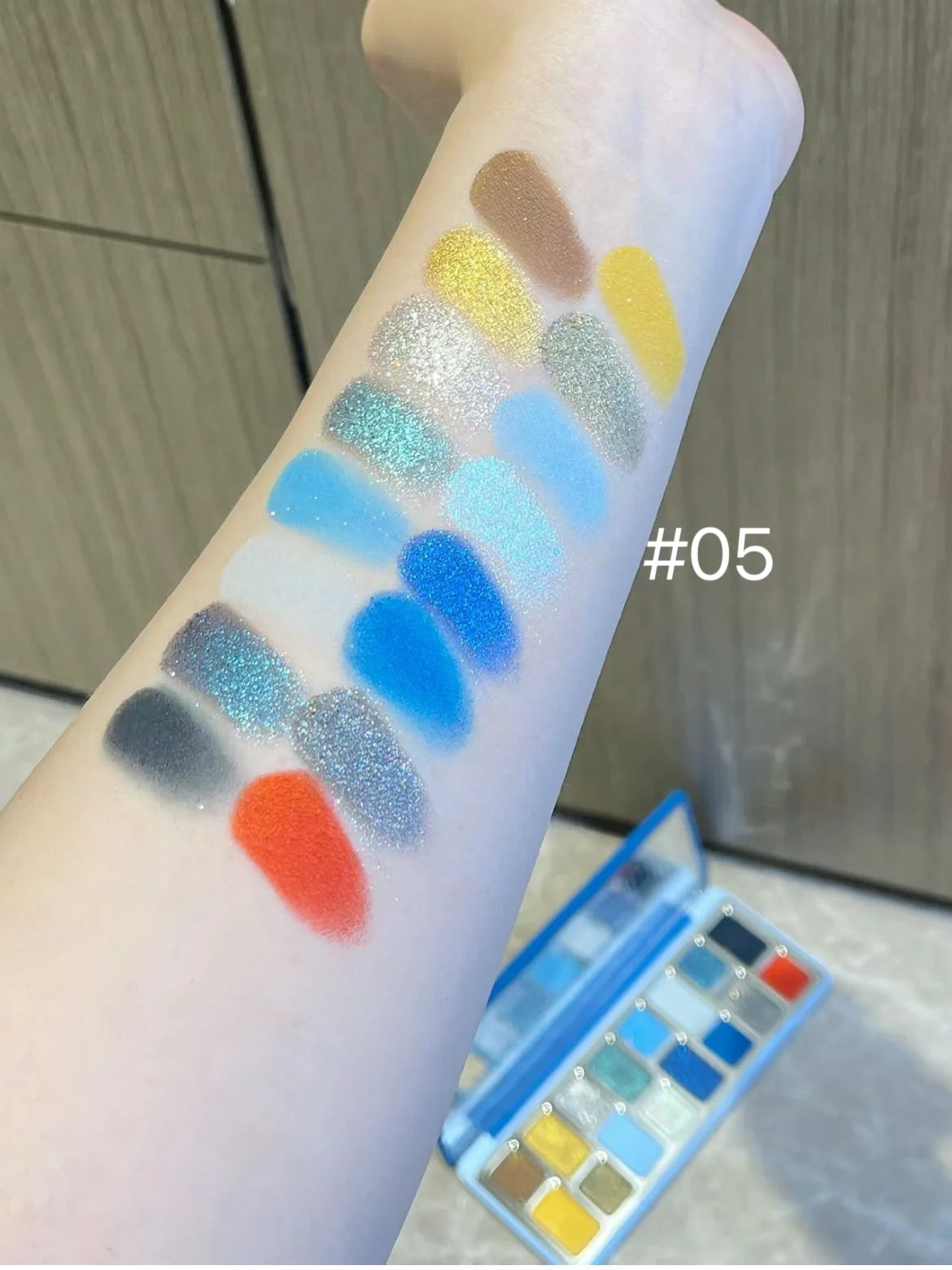 The 16-Color Chameleon Eyeshadow Palette