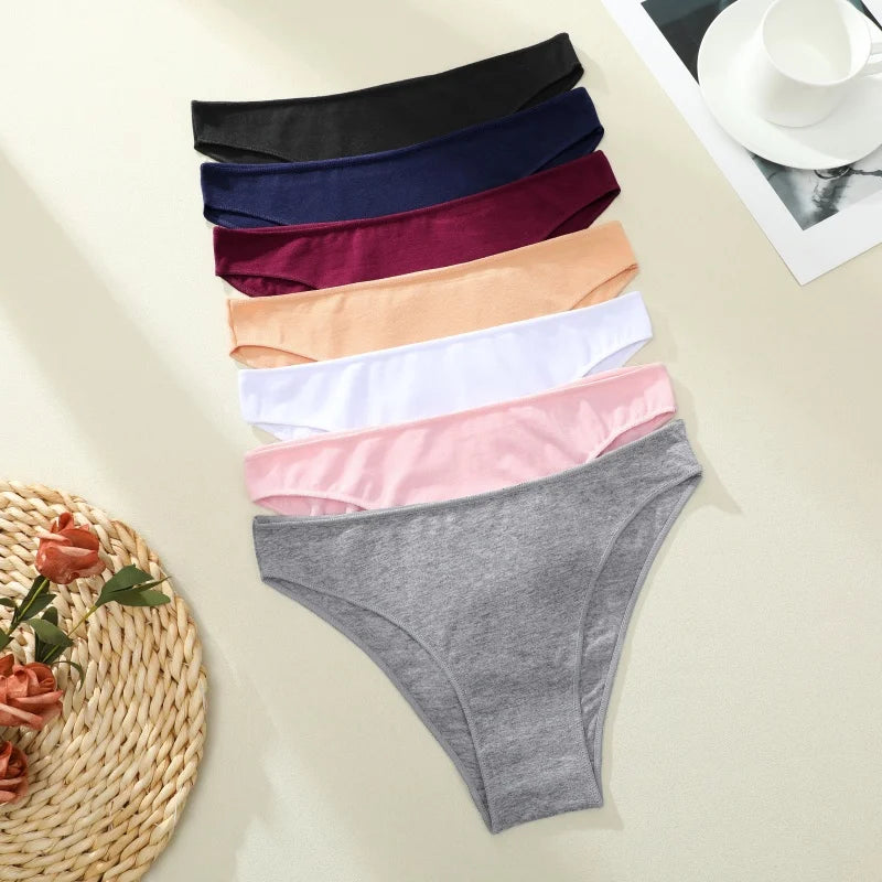 The 4-Pack Seamless Cotton Brief Set