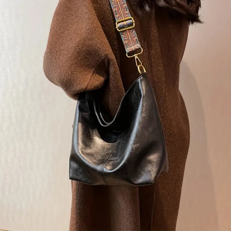 The Versatile Zip Commuter Tote