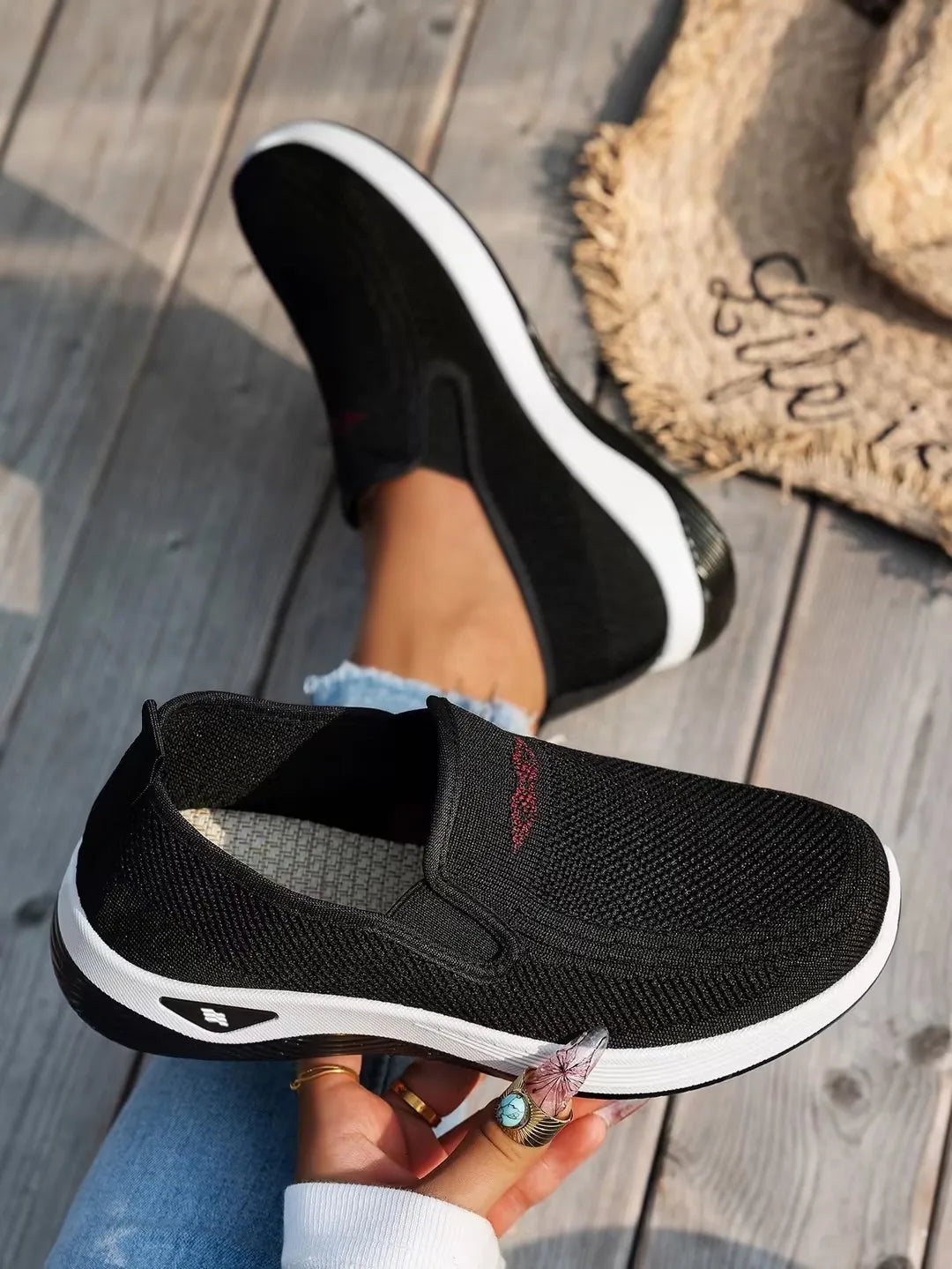 Women Casual Sports Shoes Breathable Lightweight Sneakers Anti-slip Flats Outdoor Running Walking Shoes Female Vulcanized Shoes
