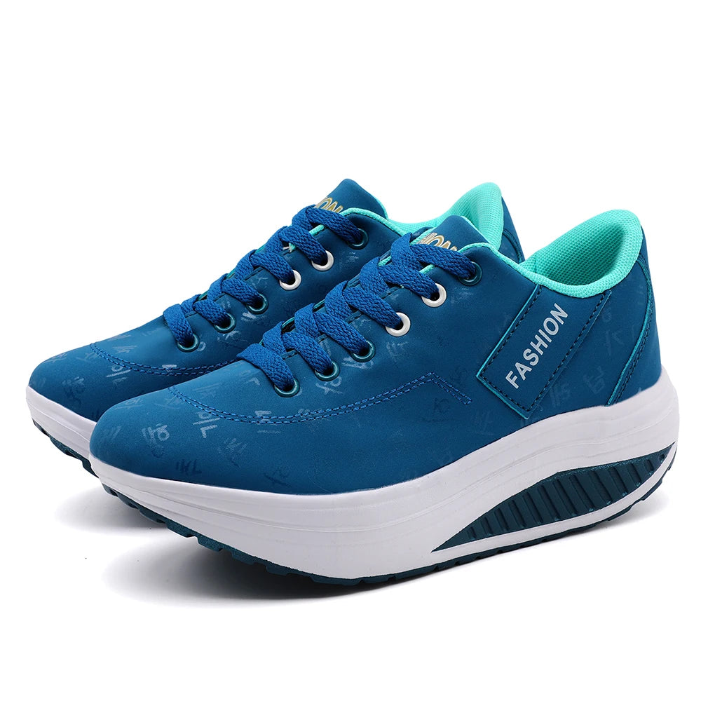The Wedge Lace Sneaker
