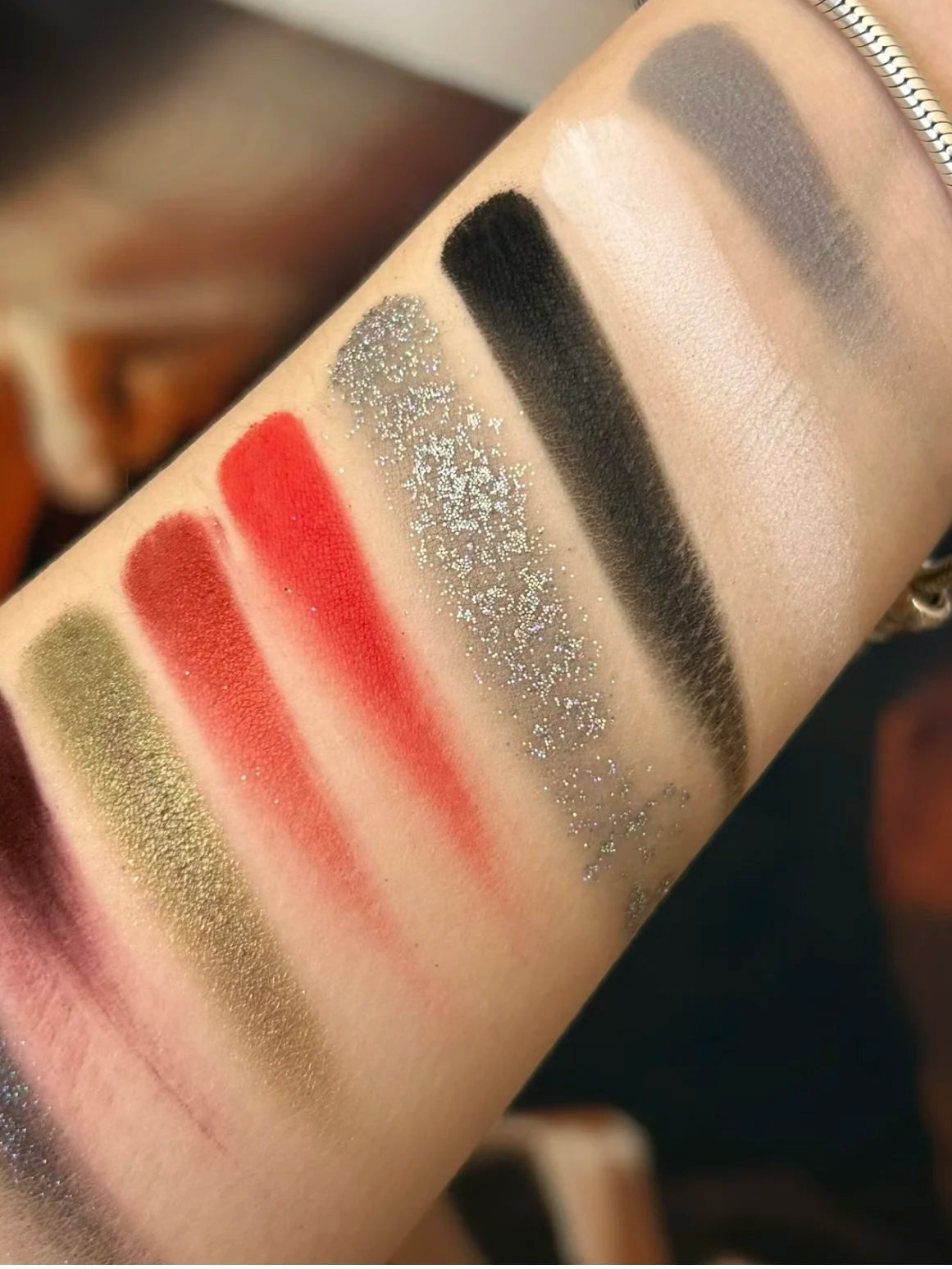 The 16-Color Chameleon Eyeshadow Palette