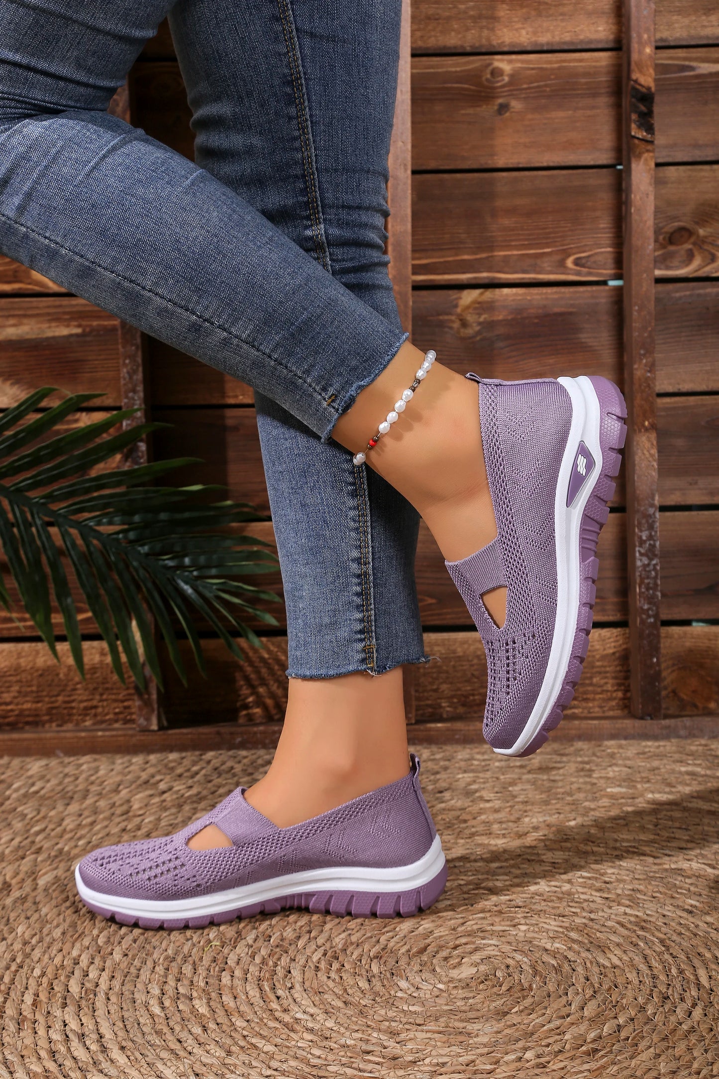 Women's casual sports shoes, solid color breathable sports soft-soled lightweight walking shoes, low-top knitted casual shoes