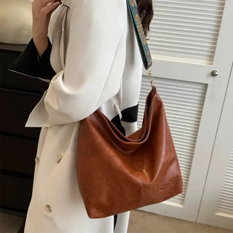The Versatile Zip Commuter Tote