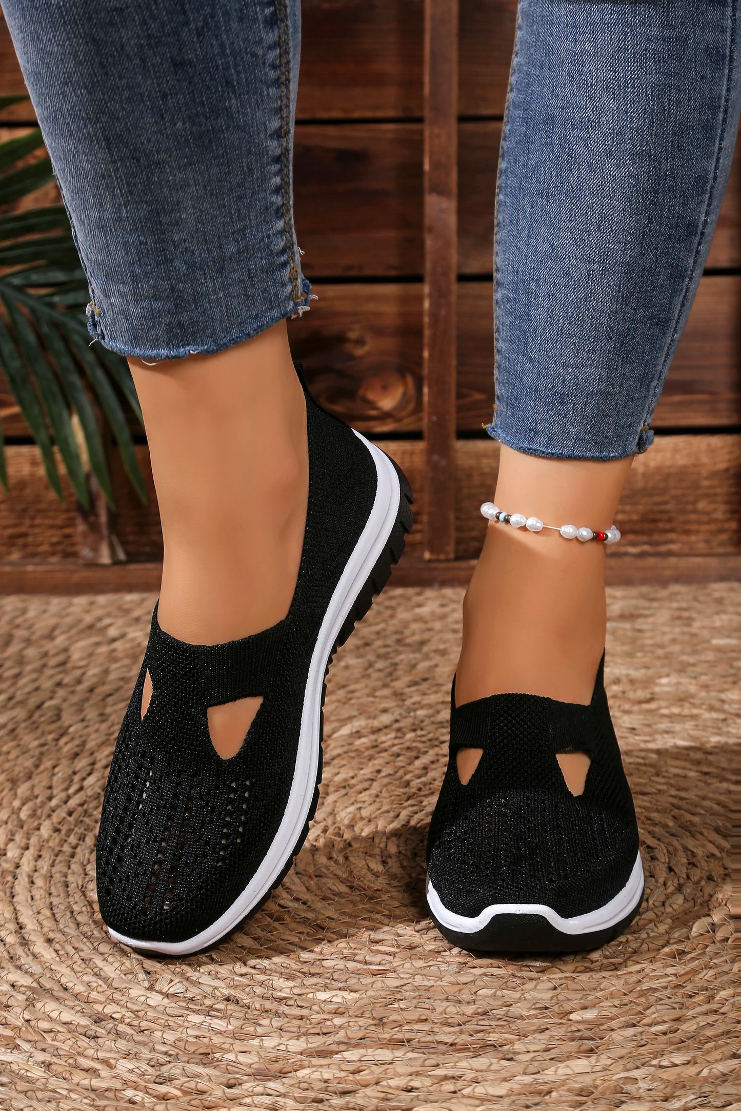 Women's casual sports shoes, solid color breathable sports soft-soled lightweight walking shoes, low-top knitted casual shoes