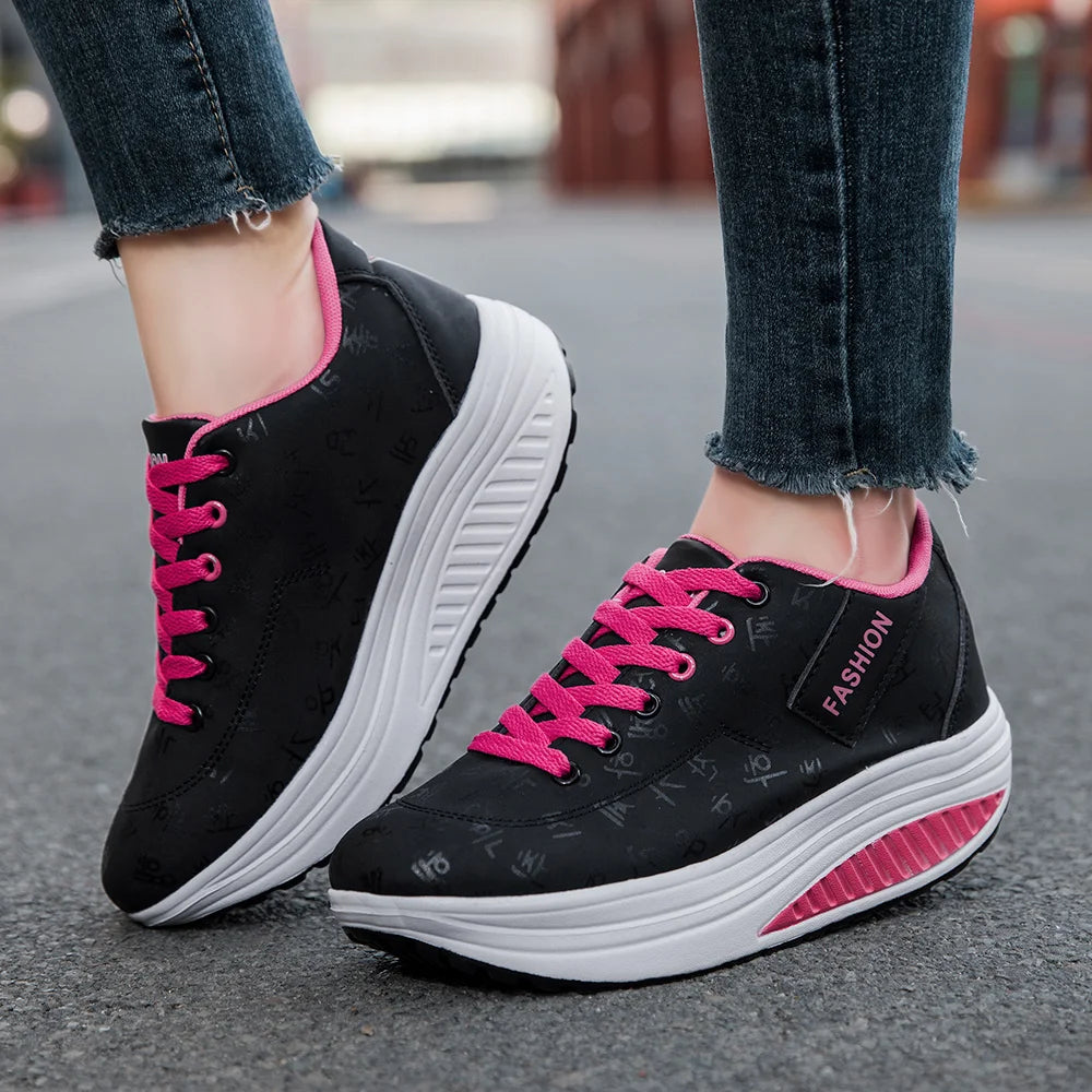 The Wedge Lace Sneaker